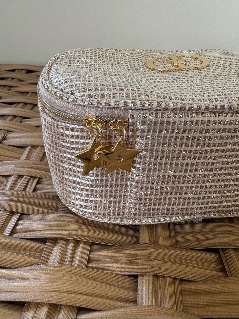 Dior Holiday 2025 cosmetic bag - Picture 7 of 7